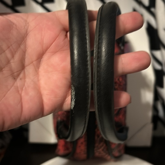 EUC/Small shoulder bag and wallet bundle - Picture 5 of 11